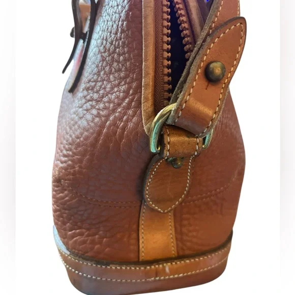 Vintage Dooney & Bourke All Weather Leather Norfolk Shoulder Bag /Satchel Tan - Picture 5 of 12